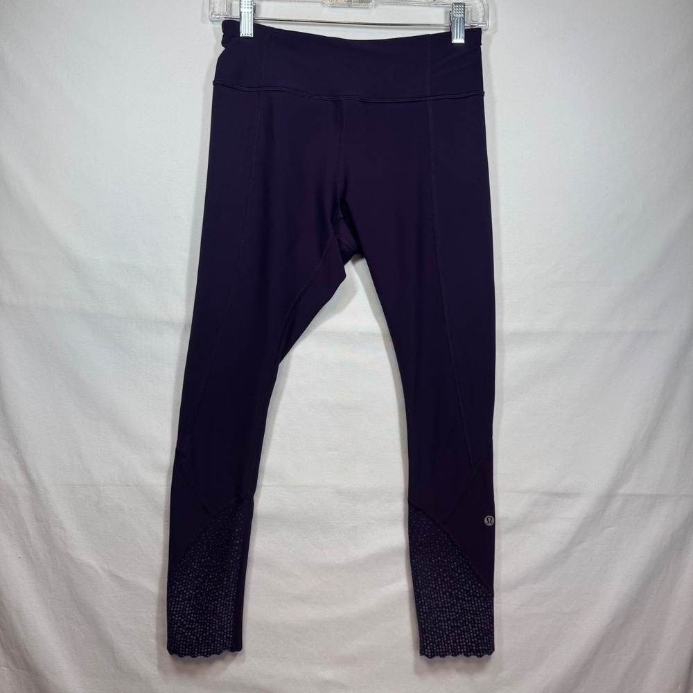Lululemon‎ Purple Run Speed Scalloped Hem Dot Detail Leggings Athletic Size 6